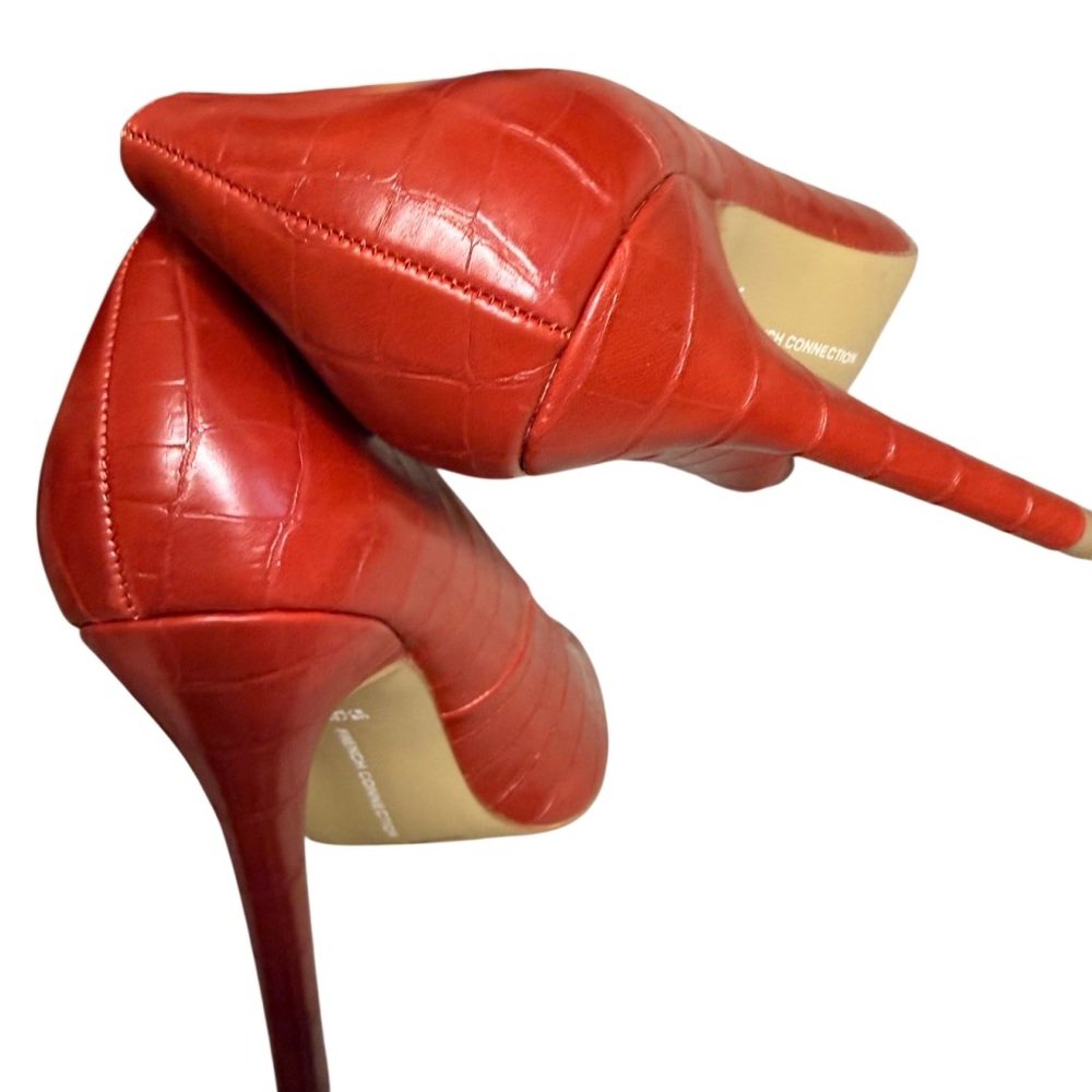 NWB French Connection Red Croc-Pattern Pumps Size 8 - Picture 4 of 7